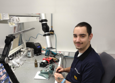 EVPÚ Defence welcomes its 100th employee!