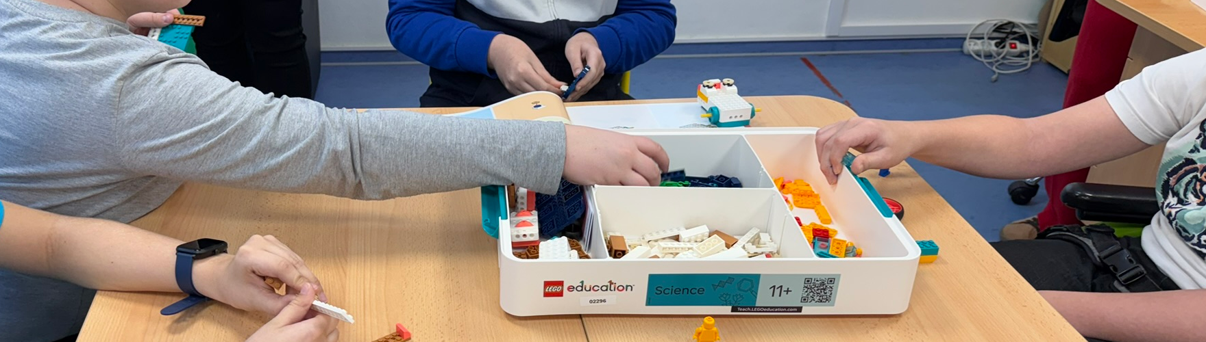 Supporting education: technical building kits for children